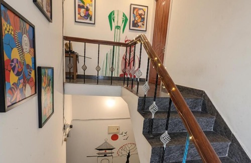 Koyambedu Hostel | The Sheltor - Backpackers Hostel