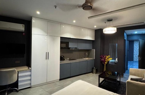 Noida Apartment | The Sky Stay