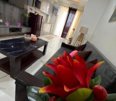 Gurugram Apartment | The Viewpoint Suites- Netflix, Hotstar, Wi-Fi