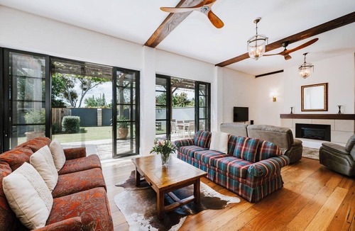 Central Mudgee House | The Warehouse Heritage Elegance in Central Mudgee