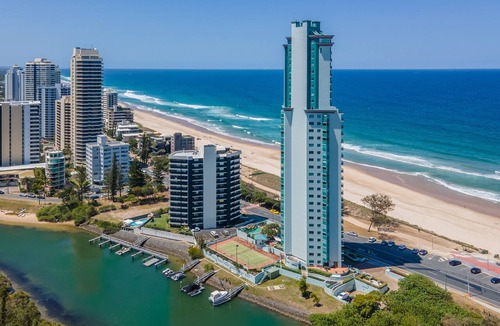 Main Beach Apartment | The Waterford on Main Beach