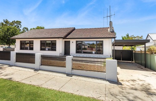 North Bendigo House | The White Brick Retreat, Bendigo