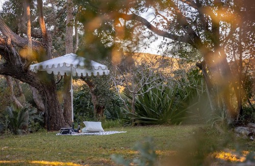 Macmasters Beach Apartment | Tide and Stillness - Idyllic Garden Escape by the Sea