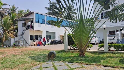 Shrirangapattana Hotel | Tie river side resort