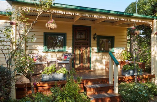 Bright Apartment | Tiffany's Cottages