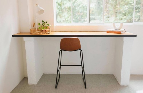 Maroochy River Apartment | Tinarra treetops, a 1 bedroom studio with a fully equipped bathroom and lounge