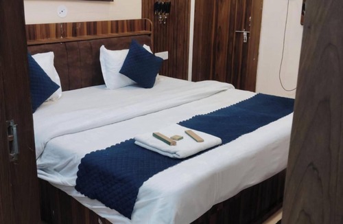 Chhatarpur Hotel | Tirupati Balaji Inn Bageshwar Dham