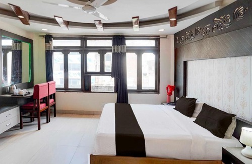 Kanpur Hotel | Townhouse Bada Chauraha Metro Station Kanpur