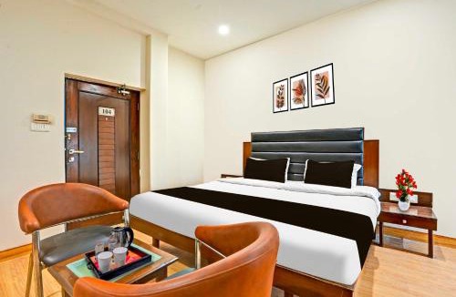 Gwalior Hotel | Townhouse Gurudwara Square