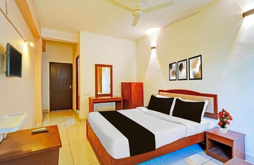 Mahadevpet Hotel | Townhouse Madikeri Fort Formerly Hotel Raj