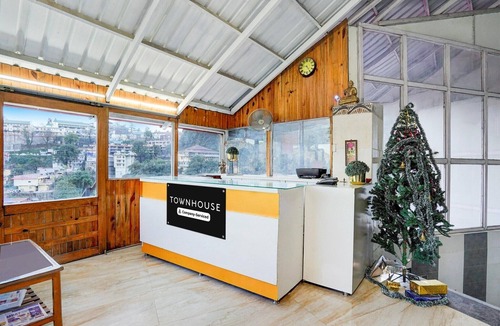 The Mall Road House | Townhouse Mall Road Near Library Chowk