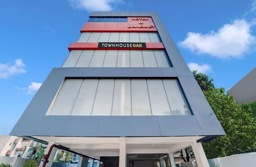 Patna House | Townhouse OAK The Dev Regency