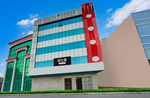 Sindhi Camp Hotel | Townhouse Sindhi Camp