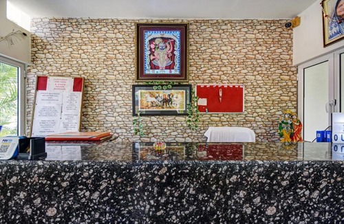 Bedla Hotel | Treebo Trend The Lavit Malhar With Mountain View