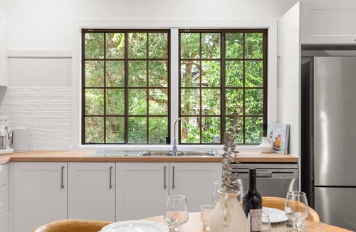 Maleny House | Treehaven House - Charming Queenslander in Maleny