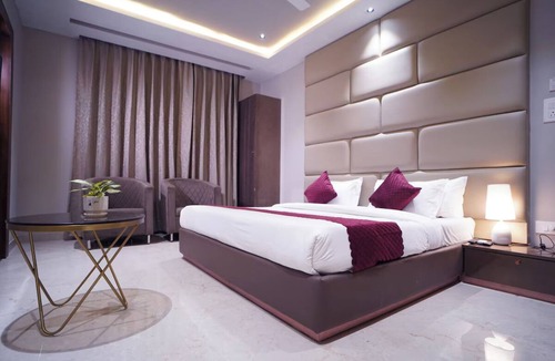 Gwalior Hotel | Trevon Siya Ramaya Inn