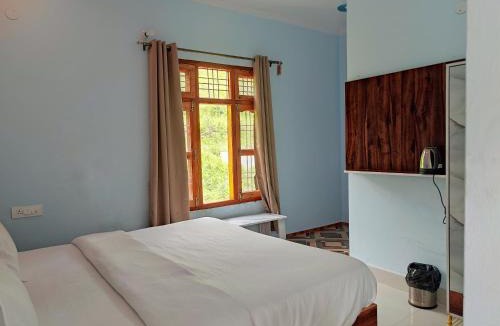 Tehri Hotel | TSR Inn By Xplore Mantra Hotel and Cafe, Nagtibba