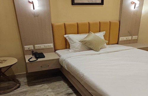 Vannarpettai Hotel | TVK Regency