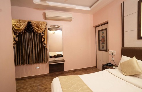 Vannarpettai Hotel | TVK Regency