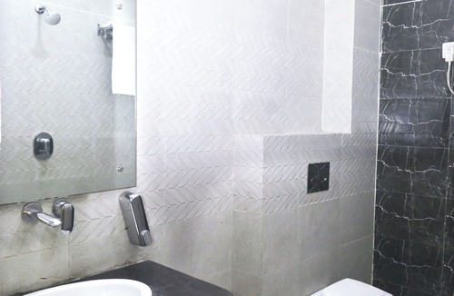 Sandila Hotel | Uday Hotel