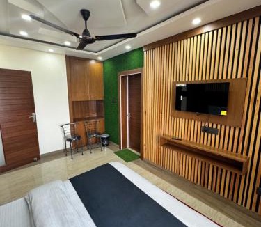 Smanora Range House | UK Home Stay