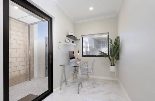 Beaconsfield Villa | Ultra Modern Villa Walk To The Beach
