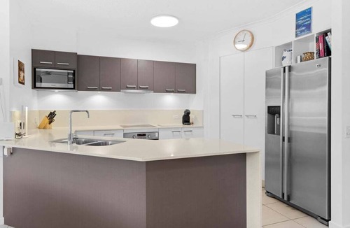 Point Arkwright Apartment | Unit 2 'Point Break'