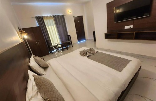Bail Parao Hotel | Unit 5 - Corbett The Vedant