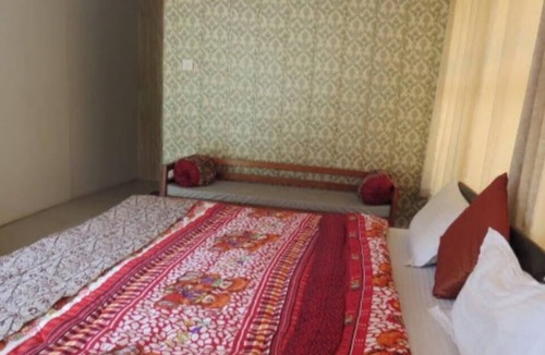 Jakh Hotel | Upasana The Riverside Resort