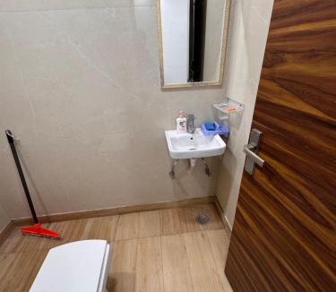 Old Rajinder Nagar Apartment | Urban ease homestay