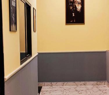 Jabalpur House | UrbanNest Airport Stay