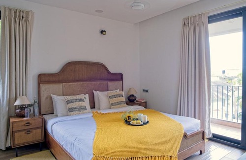 Verem Villa | Vana Sky 1 by tisyastays