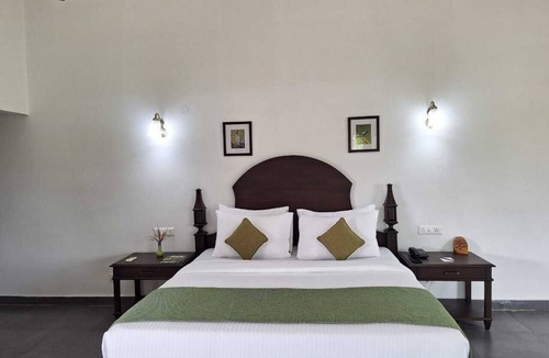 Sona Nadi Range Hotel | Vanvasa Resort