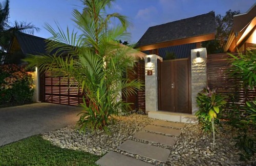 Port Douglas Villa | Villa 3, Private Tropical Balinese Style Luxury Resort Home