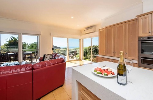 Mount Martha House | Vue de la Mer | Luxe Retreat, Tennis, Pool & Views