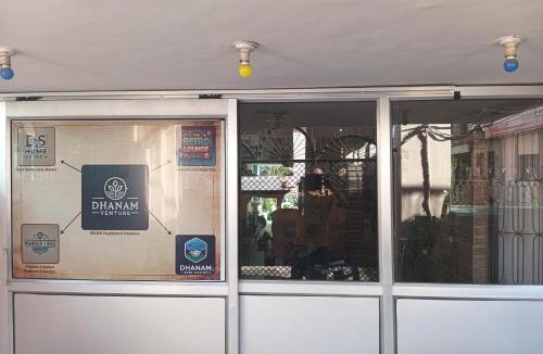 Alambagh Hostel | Wander Vibes Mix DROM