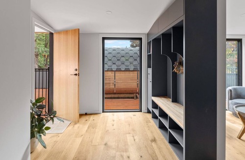 Warburton House | Warburton Stays | Deluxe Oasis