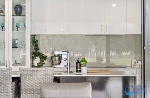 Halls Head House | Water Lovers Haven in Mandurah
