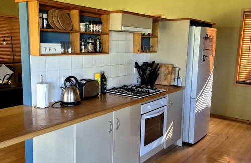 Sanctuary Point House | Waterfront Hideaway by Book Jervis Bay - Sanctuary Point - The Ultimate Spot to Relax