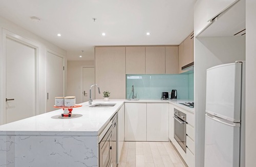 Wentworth Point Apartment | Waterfront Luxury 2B2B with Views