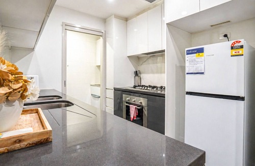 Waterloo Apartment | Waterloo 2BR/2BA | Pool, Parking, Near Green Sq
