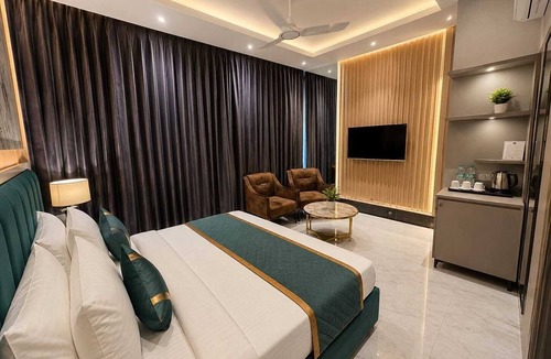 Panipat Hotel | 🏨 Welcome to Hotel Fior, Panipat ✨