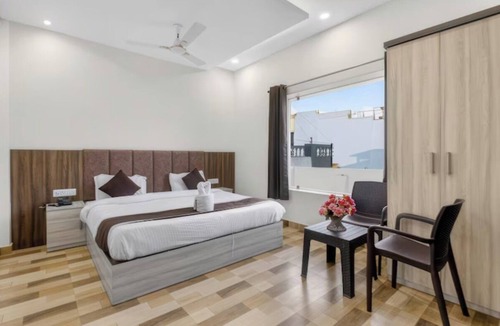 Faizabad Hotel | Welcoming 9-bedroom hotel with AC in vibrant Faizabad