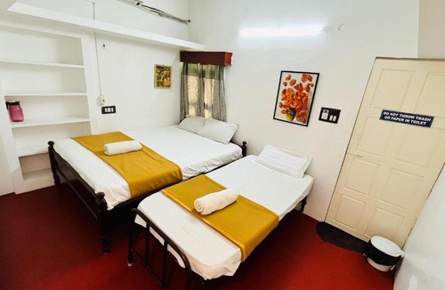 White Town Villa | White Villa Guest House Near Rock Beach And White Town