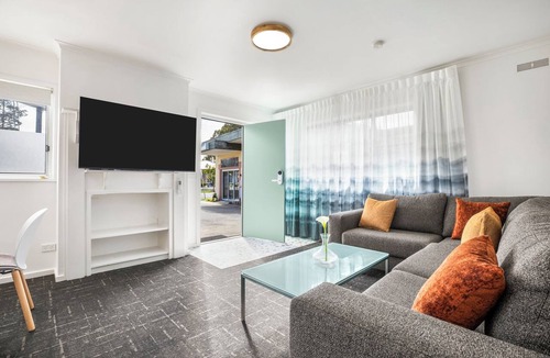 Foster Hotel | Wilsons Promontory Motel