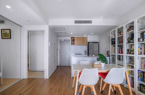 Bowen Hills Apartment | Windward Inner city Skyline Stay with Pool Access