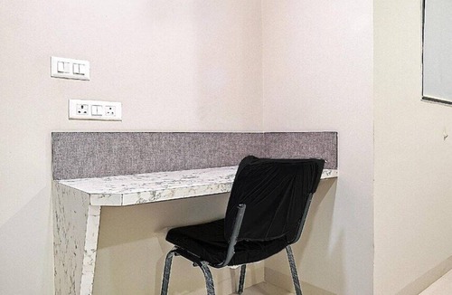 Indore Hostel | Wishotel Xpress SR Urban Elite