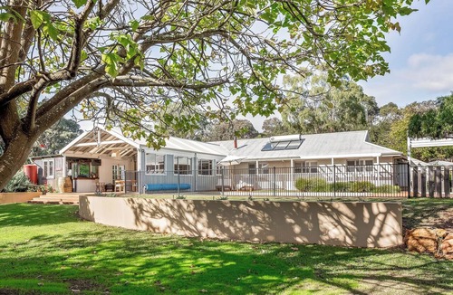 Yallingup Siding House | Yallingup Homestead - Lakeside Retreat