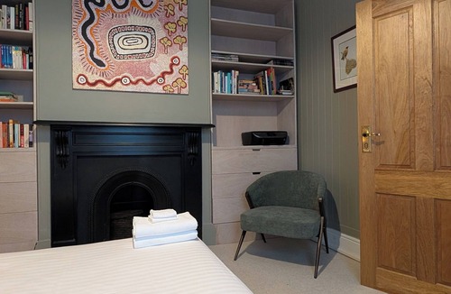 South Launceston House | Your CBD Treetop Base | Parking, Wifi & Views