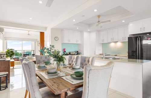 Darwin City Centre Condo | Zen Skytower Harbourview - Exclusive 3br Family Apt